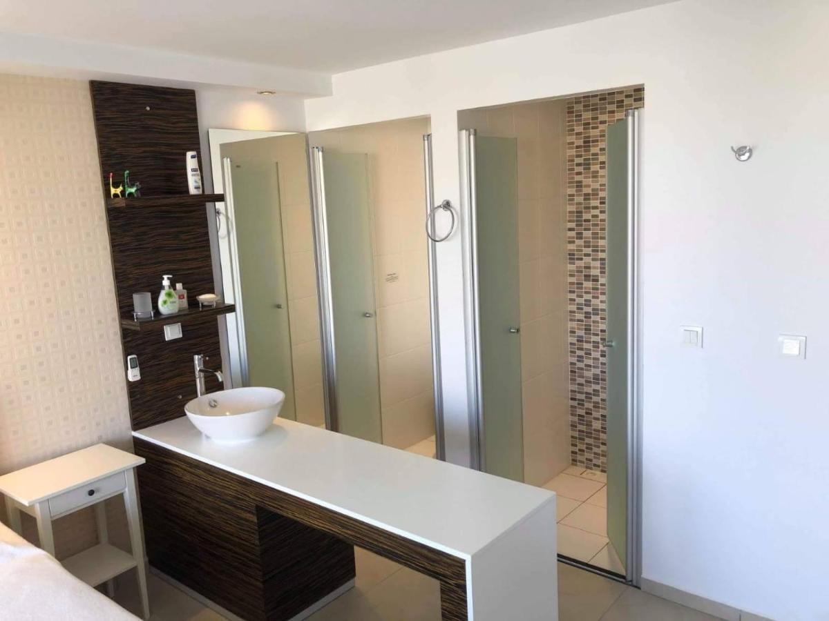 Babylon Luxury Villa With Private Pool And Indoor Heated Pool 시데 외부 사진