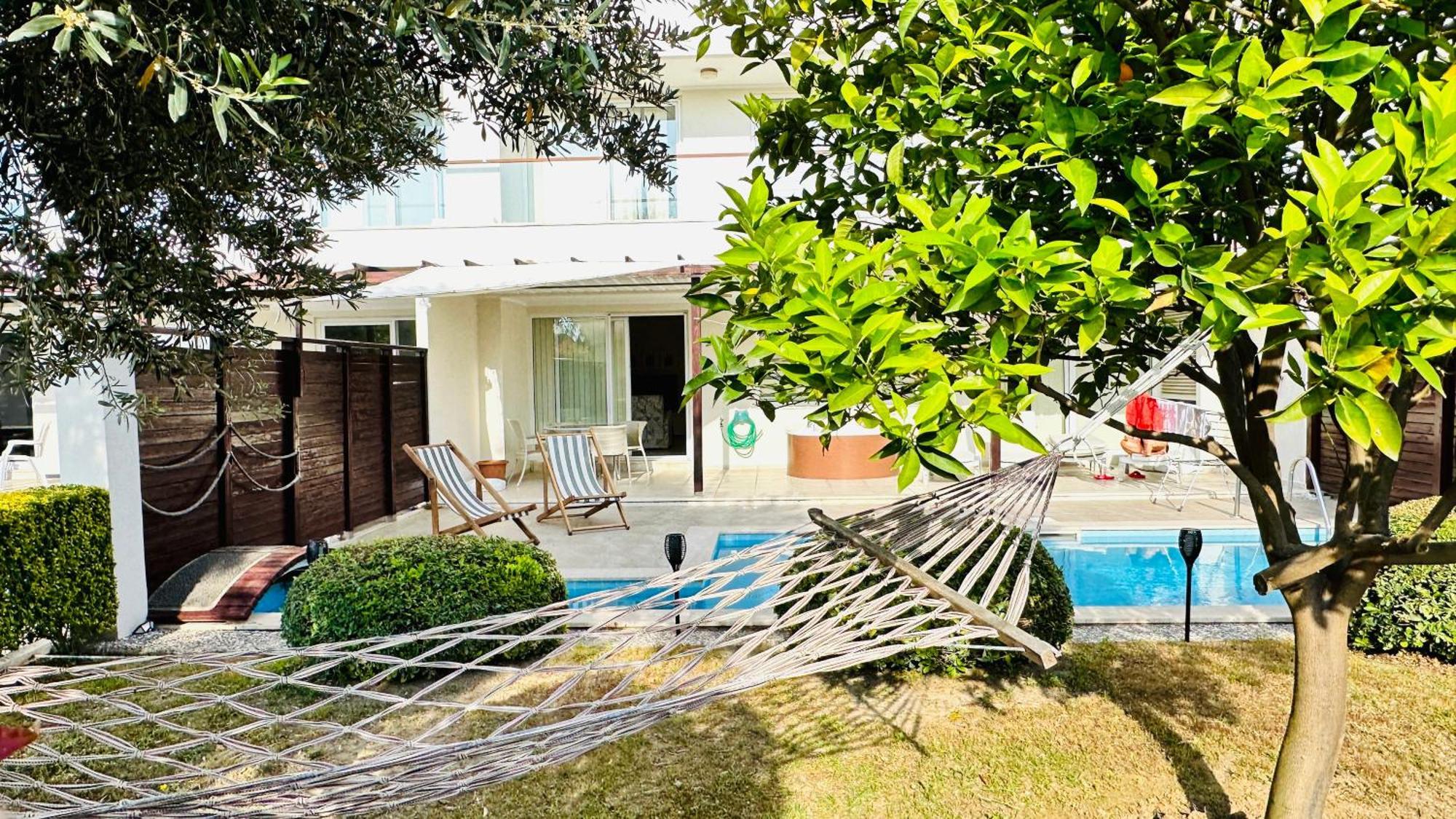Babylon Luxury Villa With Private Pool And Indoor Heated Pool 시데 외부 사진